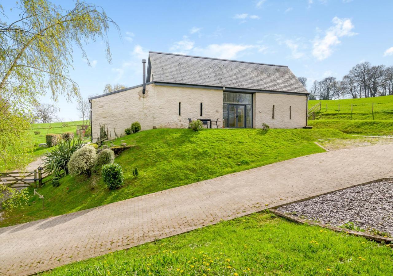 Apartamento Usk Barn Llanbadoc Exterior foto